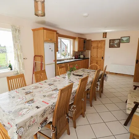Lough Mask Road Fishing Holiday home *